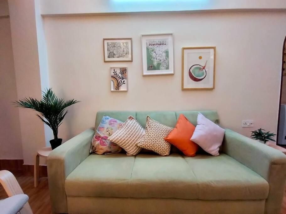 Mon Desire 5, Perry Cross Rd, Bandra West By Connekt Homes Apartment *