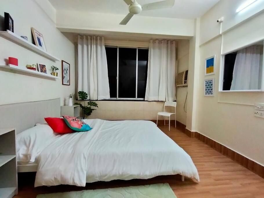 Mon Desire 5, Perry Cross Rd, Bandra West By Connekt Homes