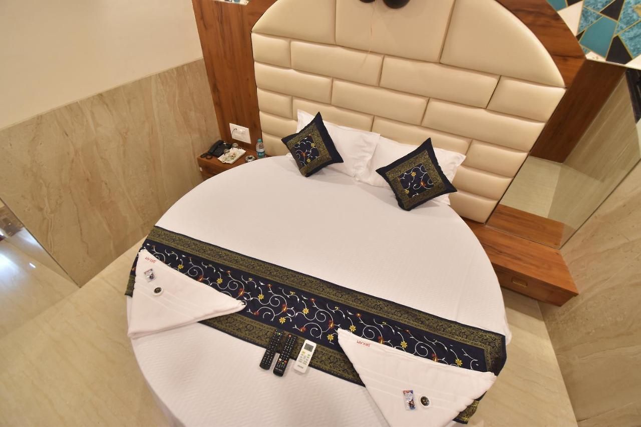Dream Palace Residency - Near To Us Embassy Bkc 2*