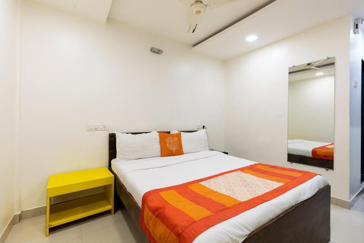Girgaon Palace Near Chowpatty Mumbai