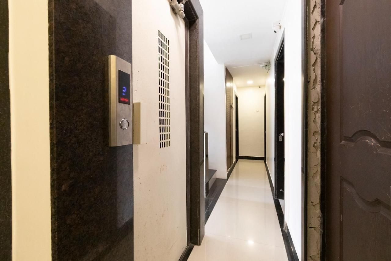 Girgaon Palace Near Chowpatty 3*