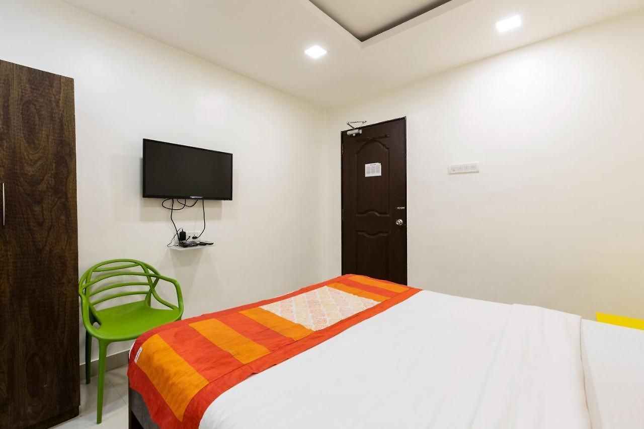 Hotel Girgaon Palace Near Chowpatty Mumbai