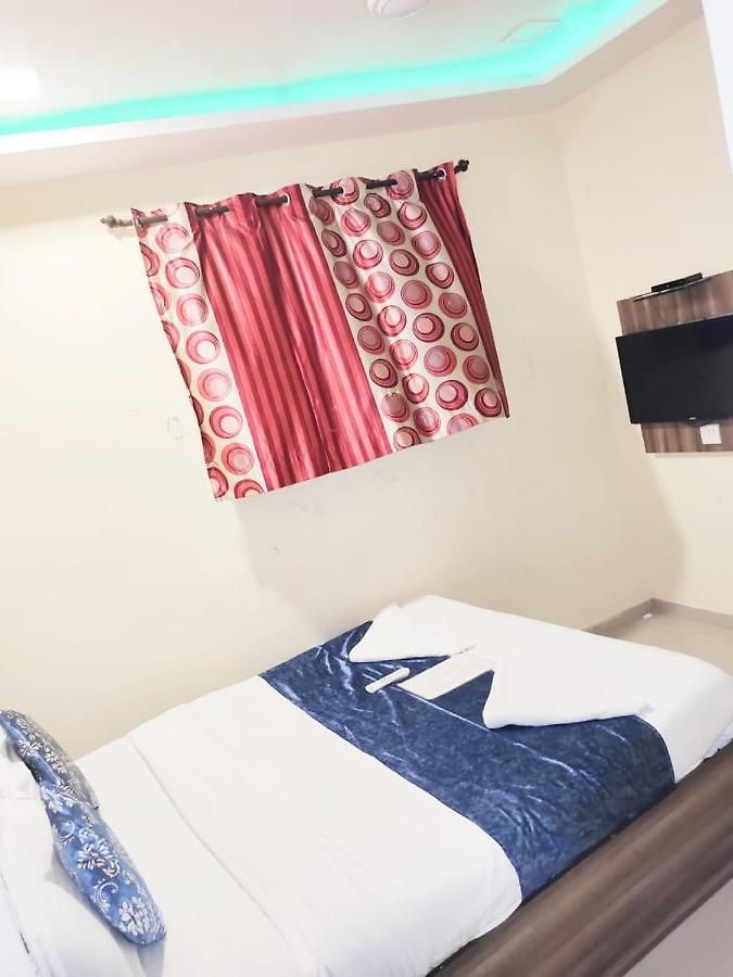 Hotel Golden Galaxy - Santacruz East