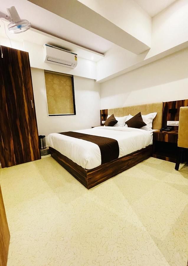 Hilton 2*