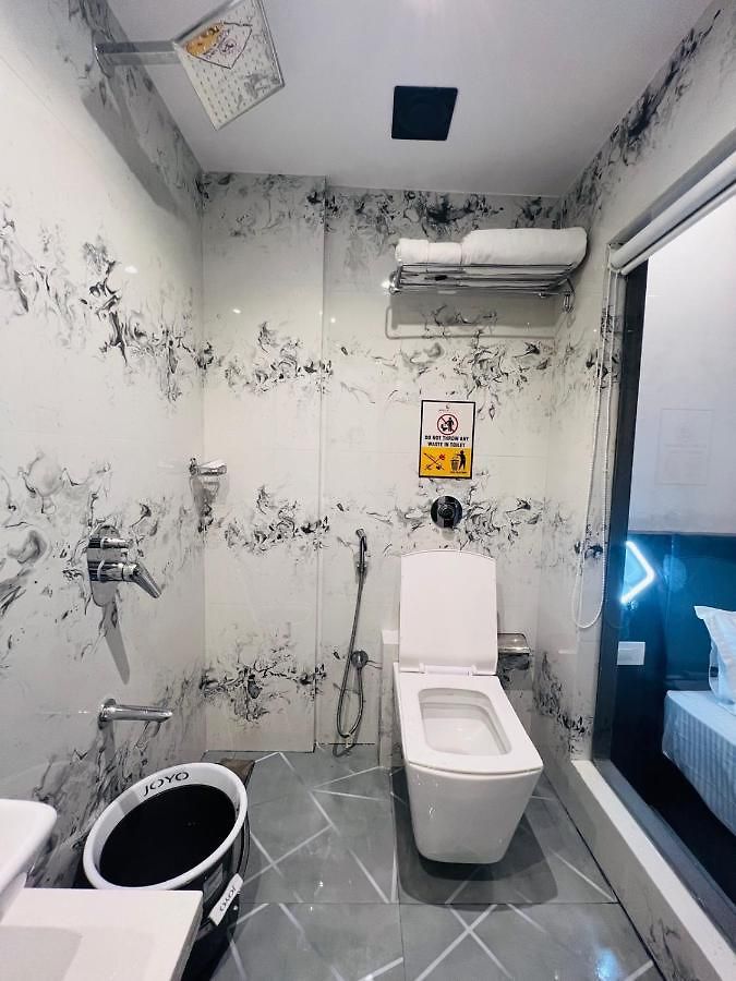 Hotel Larmont Luxury Mumbai