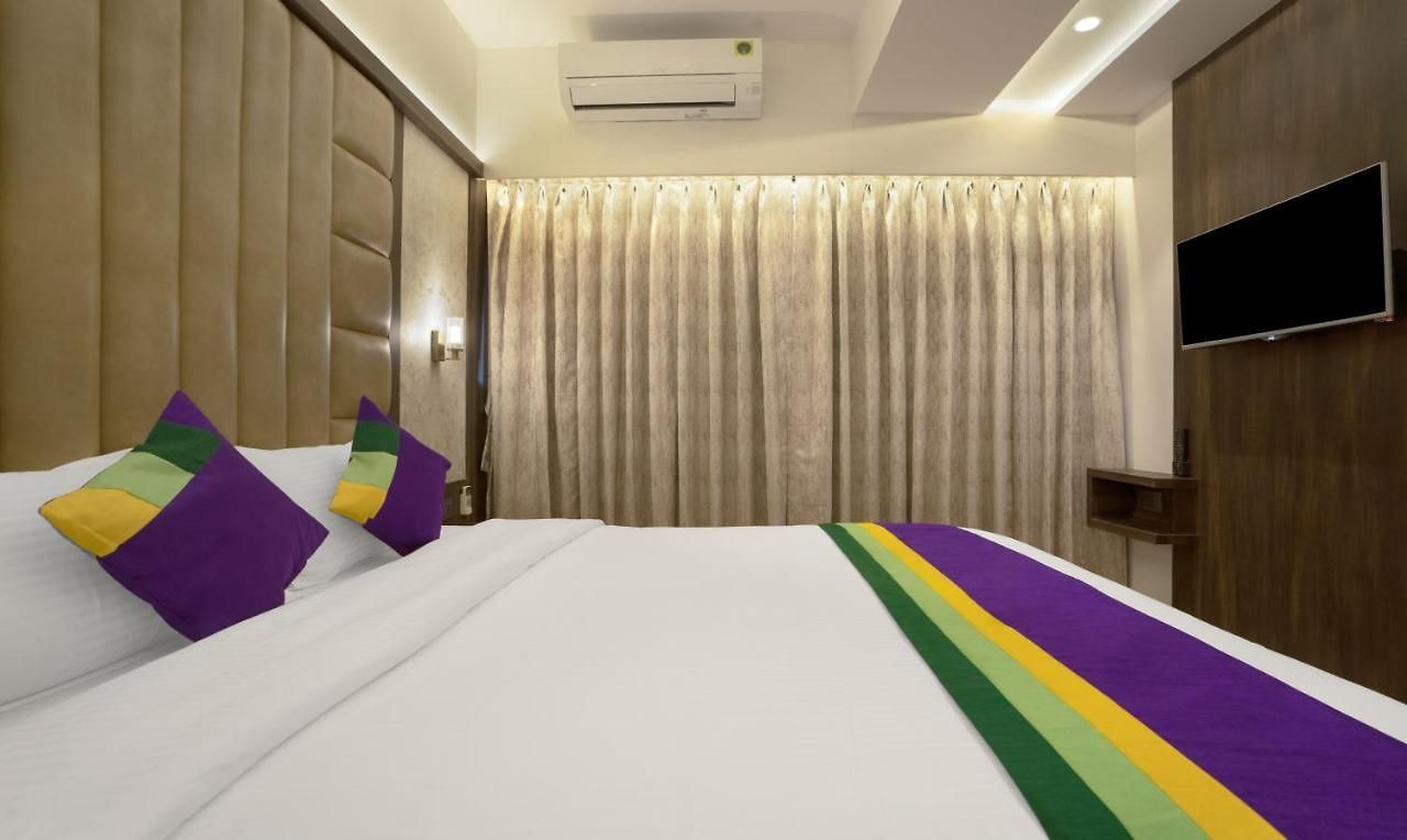 Treebo Premium Savera