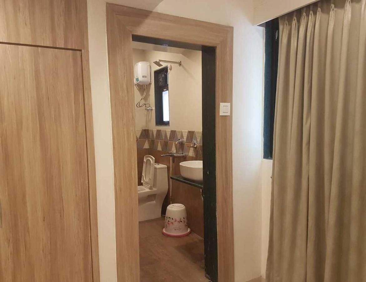 Godavari 3*