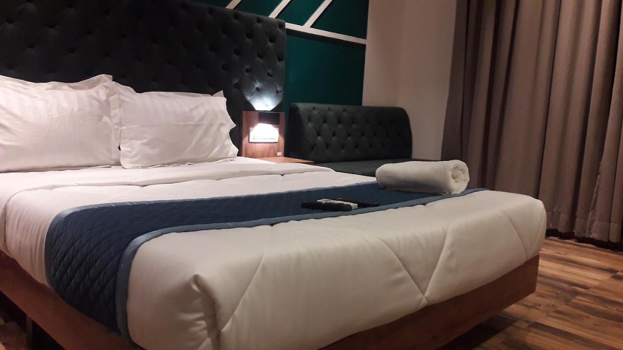 Shine Hospitality Palace Mumbai
