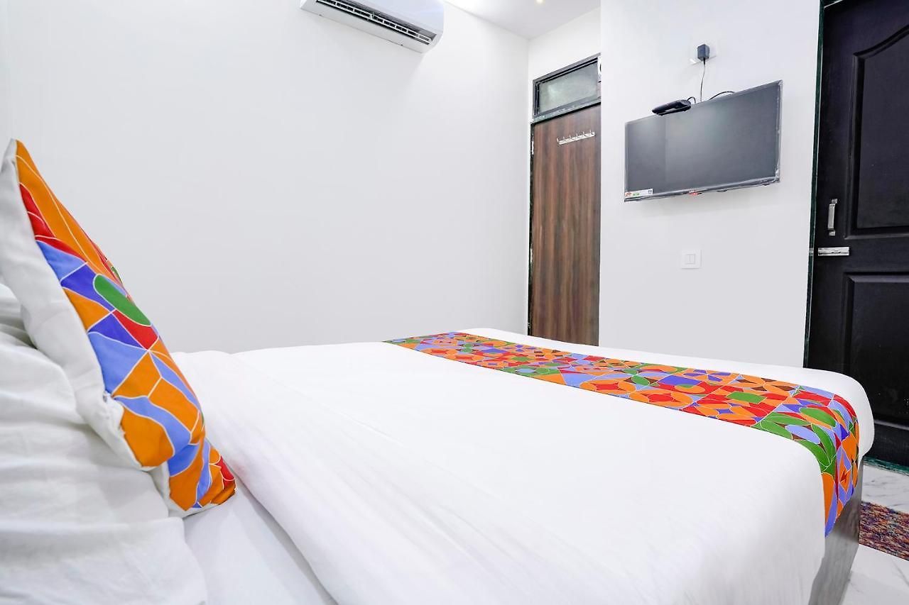 Hotel Fabexpress Bhau Residency - Nr International Airport 3*