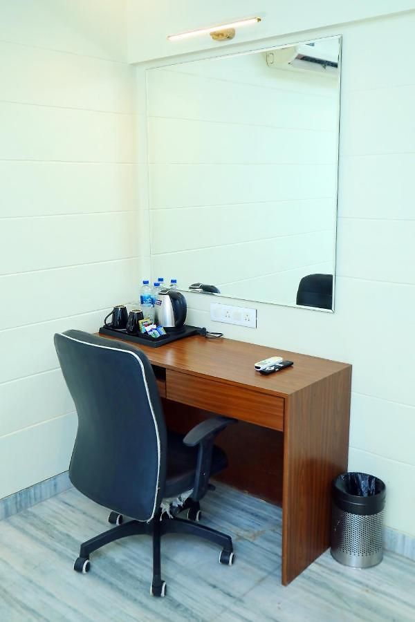 Country & By Turtle - Airport Hotel 3*