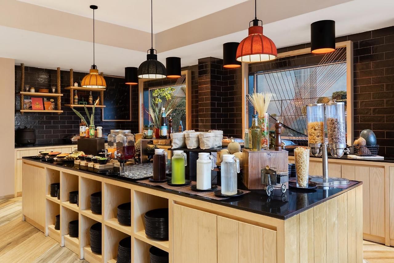 Hotel Ginger Airport 4*
