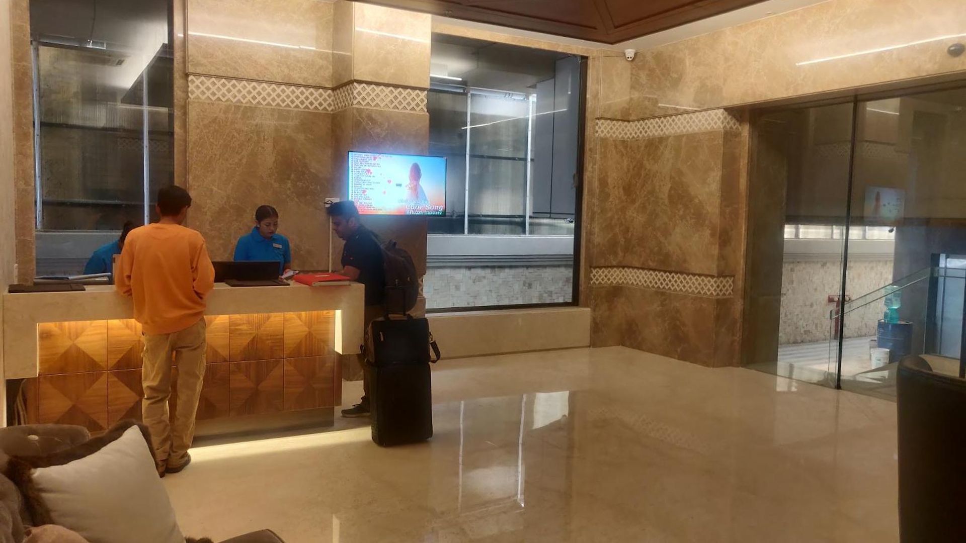 Adiva Residency Beacon, Grant Road, Hotel 3*