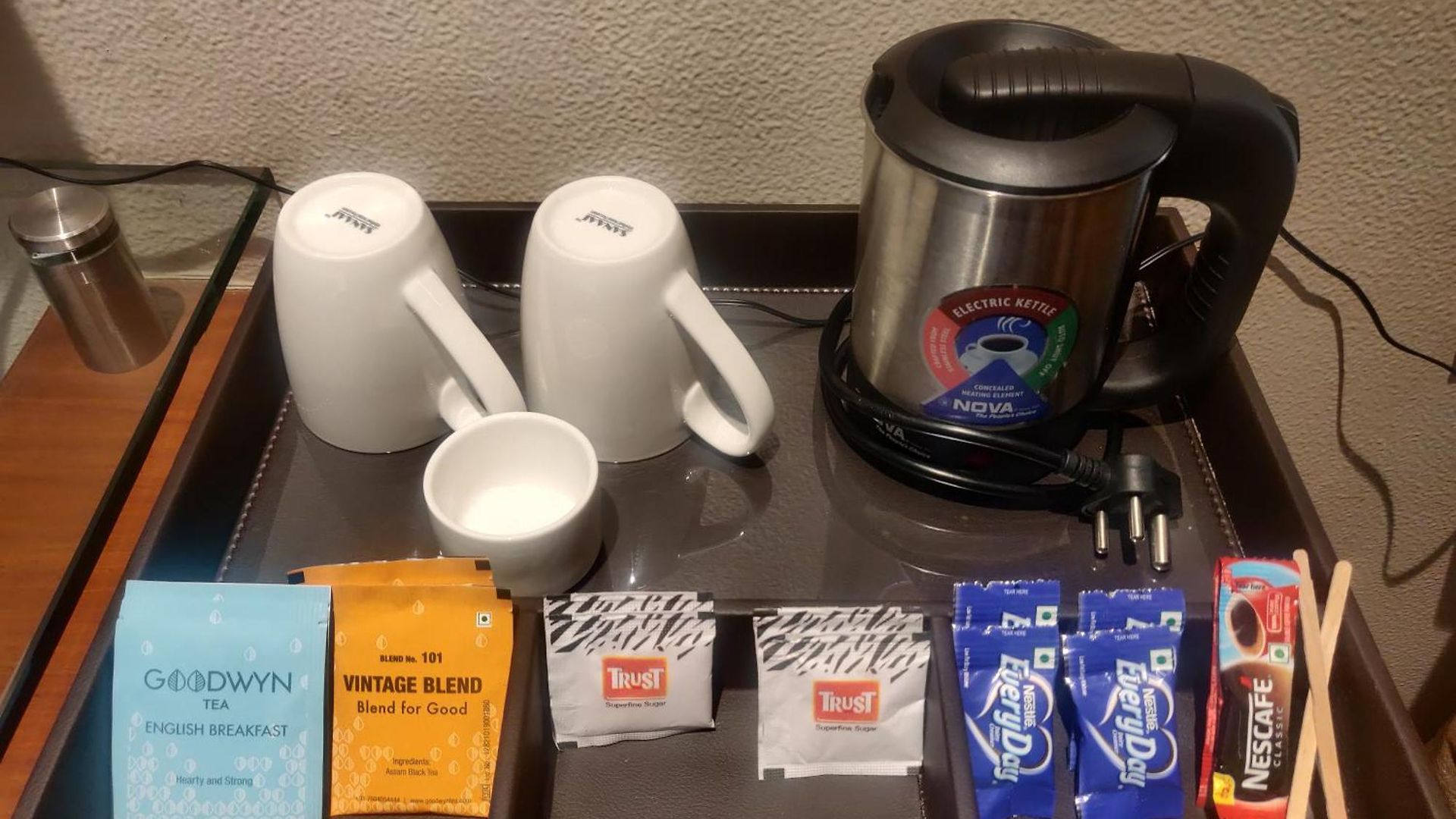 Hotel Adiva Residency Beacon, Grant Road, 3*