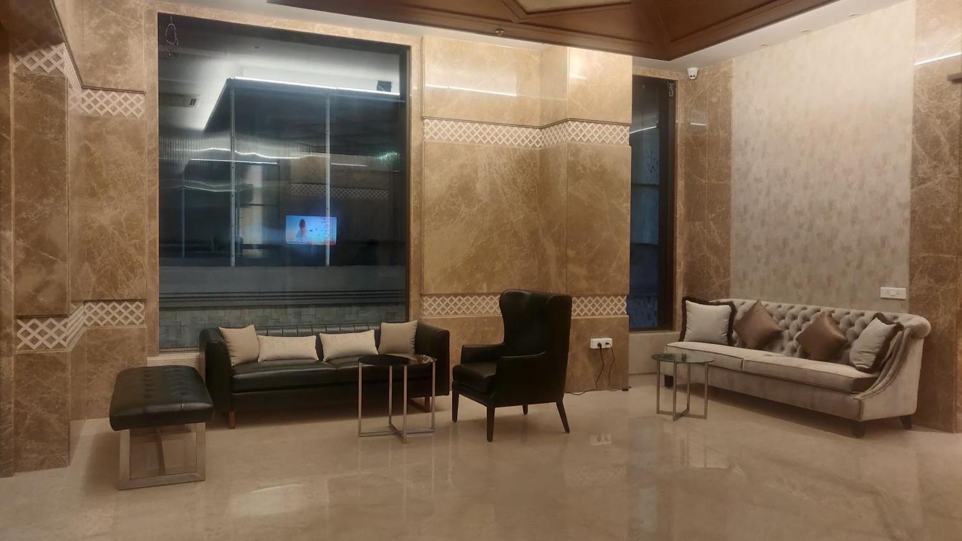Adiva Residency Beacon, Grant Road, 3* Mumbai