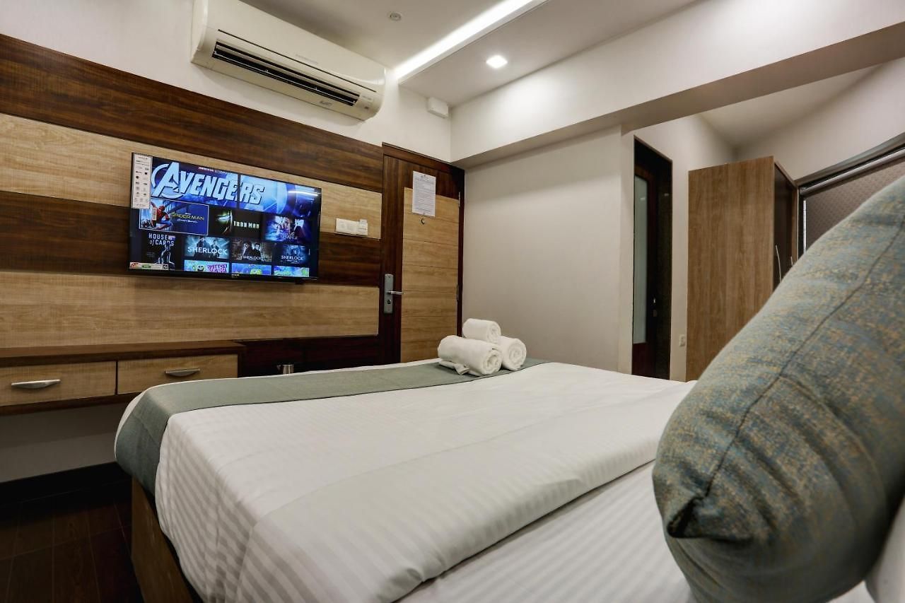 Ozone Colaba 3*