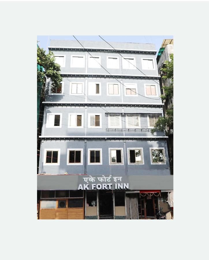 A K Hotel 3*