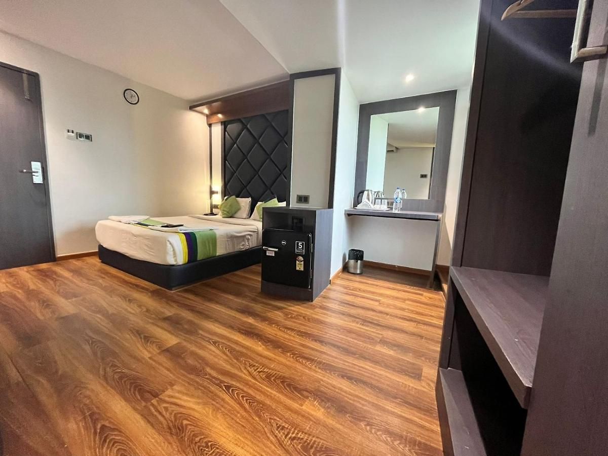 Guest house The Pacific By Bestays- International Airport *