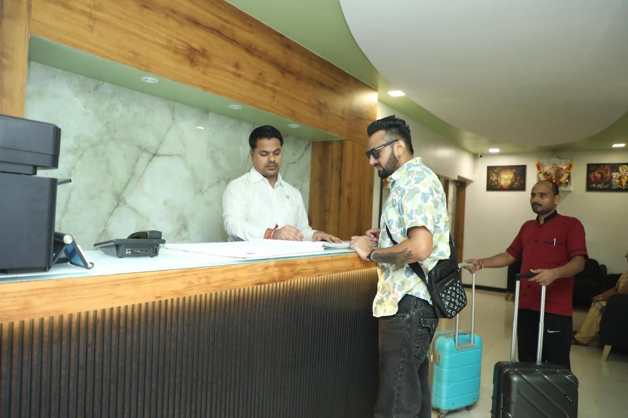 Hotel Shiv Leela Grand 2*