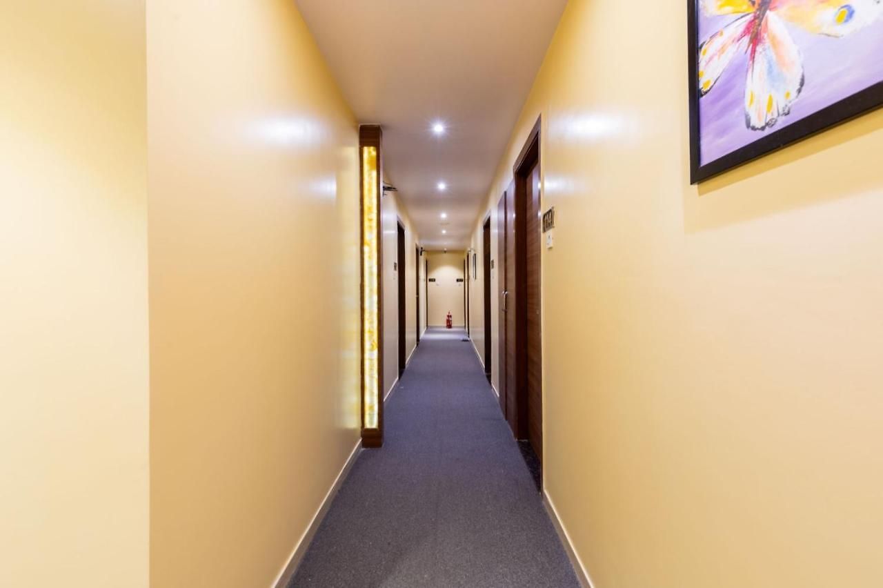 Lotus Grand Near International Airport 3* Mumbai