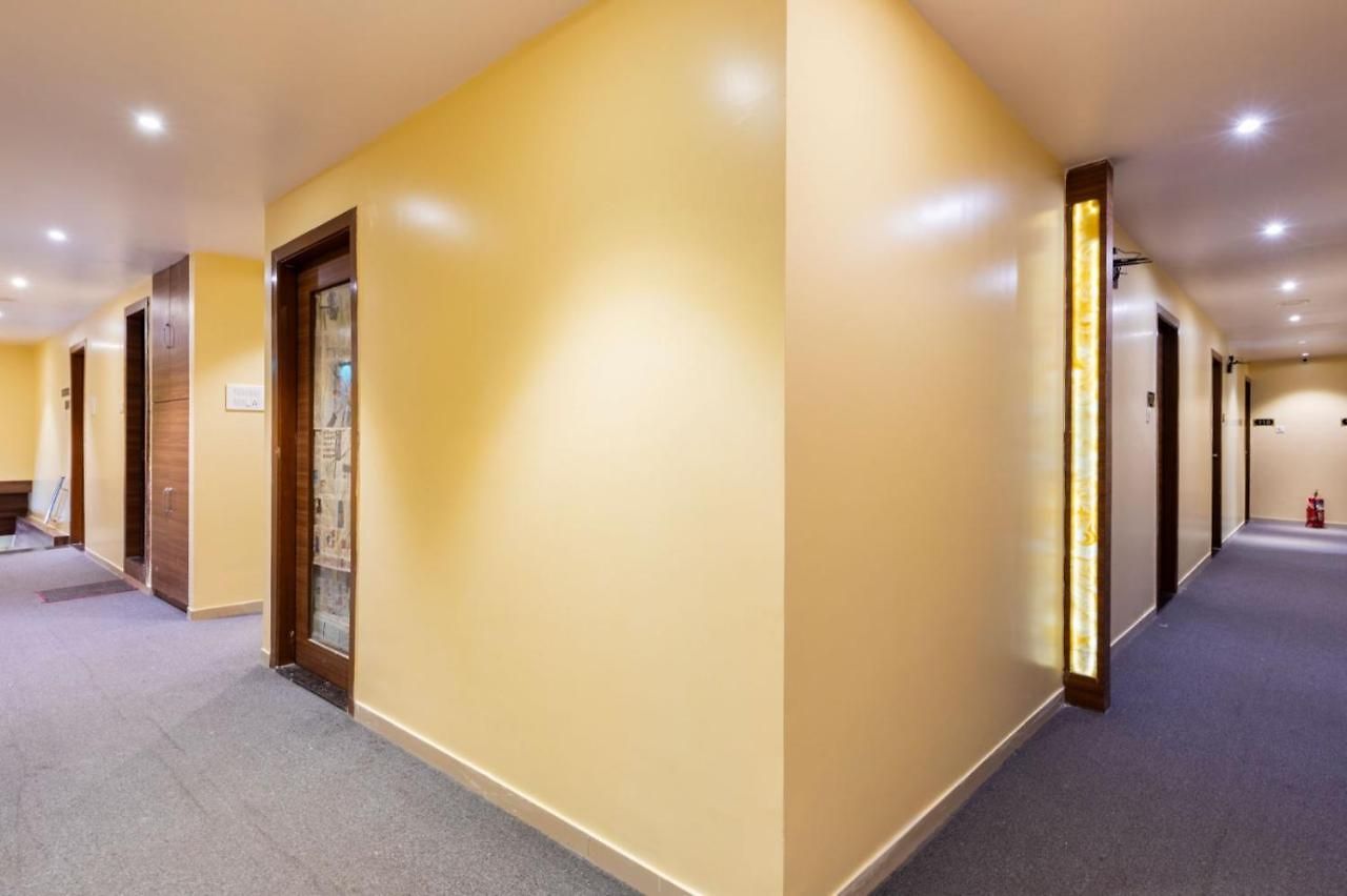 Lotus Grand Near International Airport Bed & Breakfast Mumbai