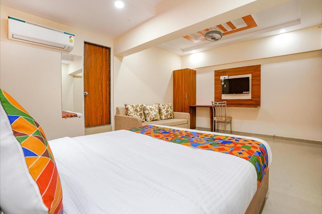 Fabexpress Alive - Nr Juhu Hotel 3*