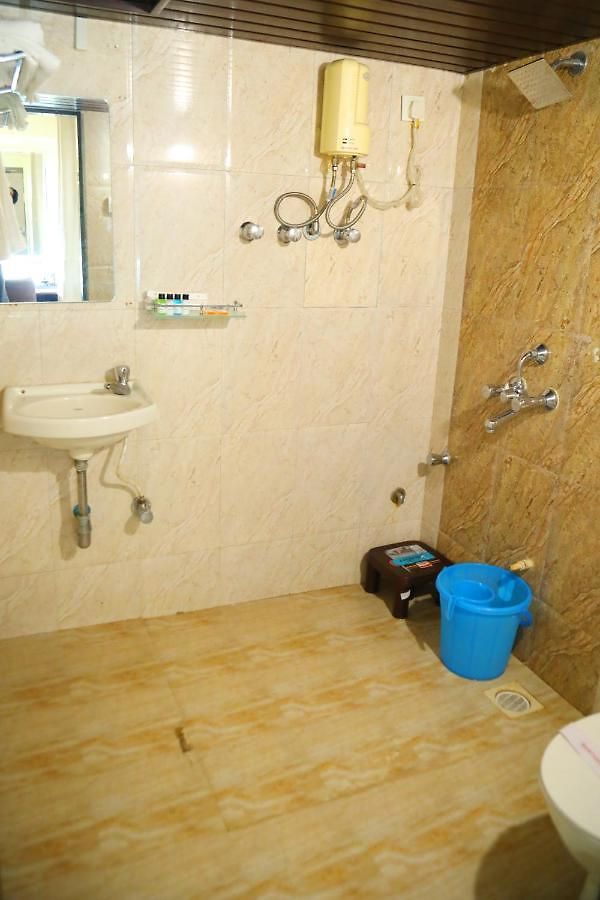 Hotel Country & By Turtle Mumbai