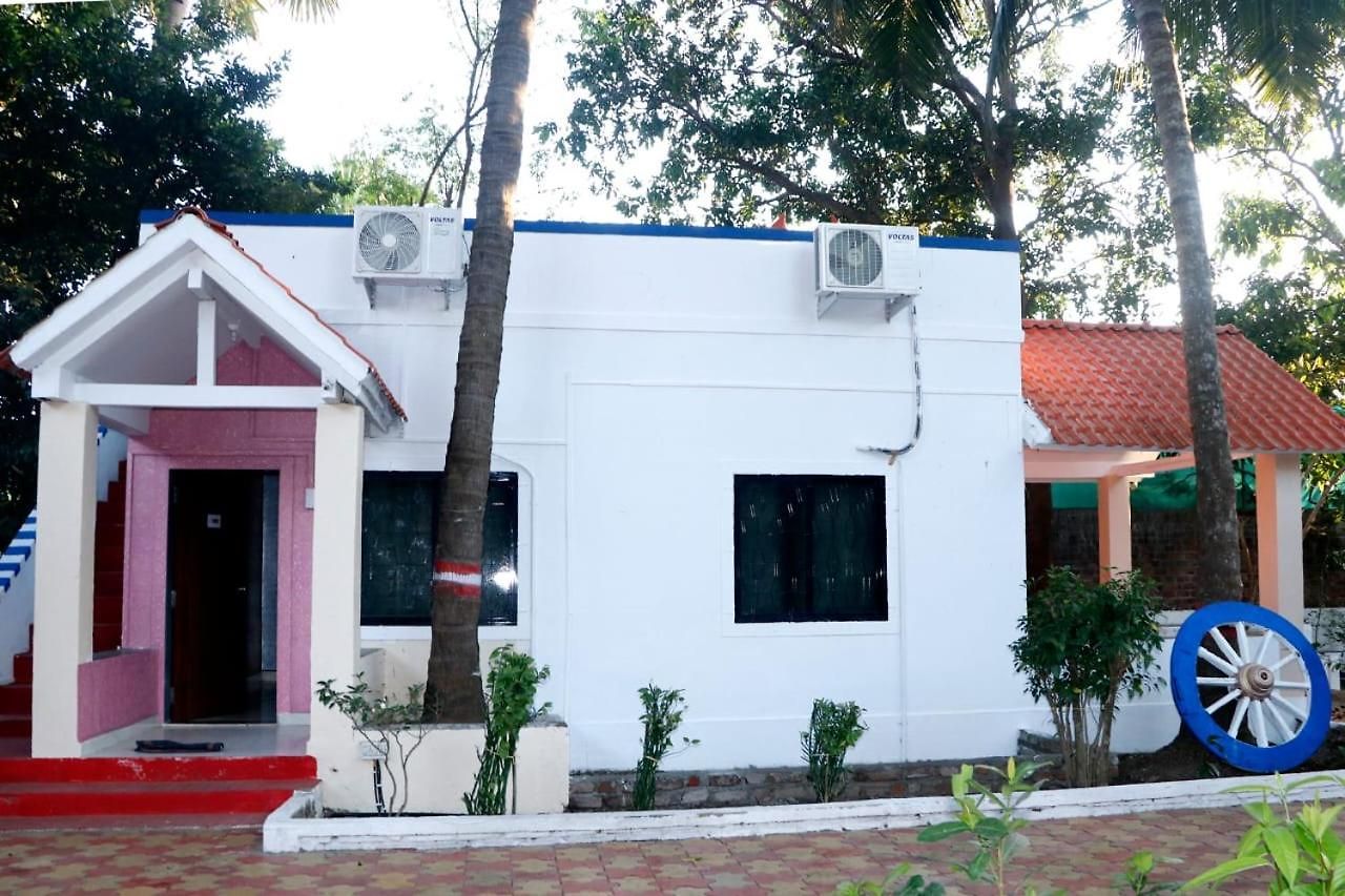 Hotel White Manori Malad West