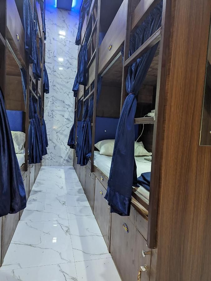 Hostel Ayala Pg Ac Deluxe1