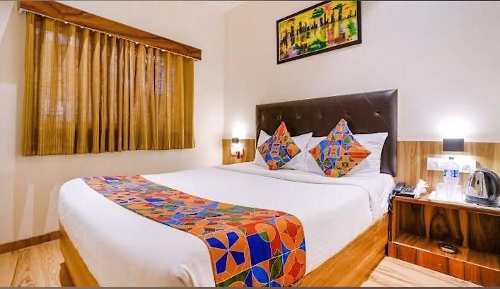 Hotel Deluxe Residency Nr- International Airport