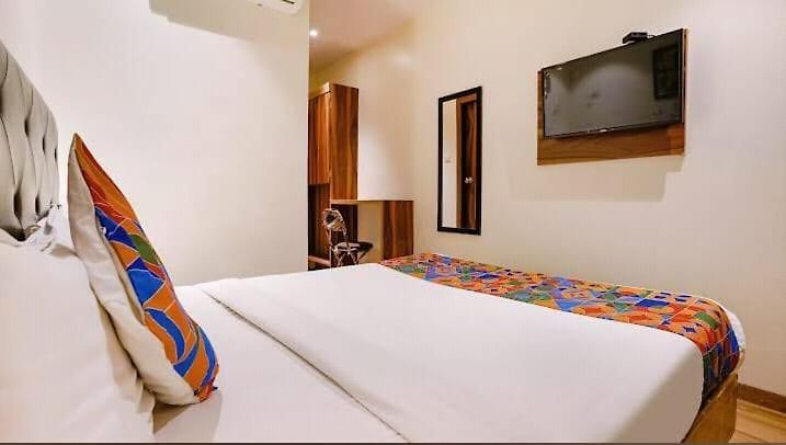 Deluxe Residency Nr- International Airport Hotel *