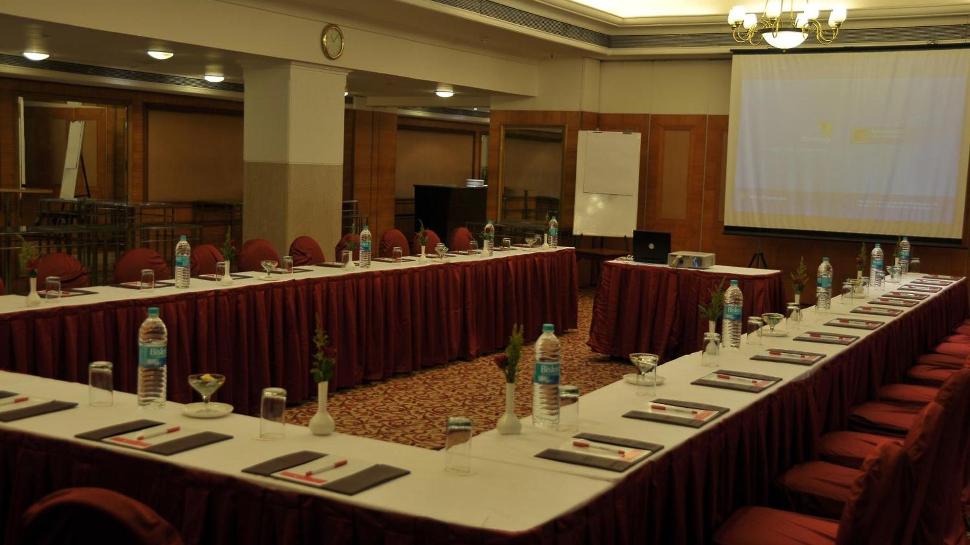 Ramada Plaza By Wyndham Palm Grove Hotel 5*