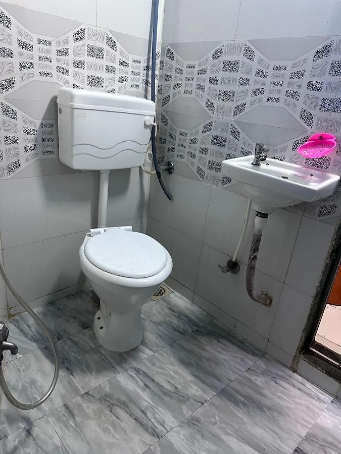 Pg Mahira Hotel 3*