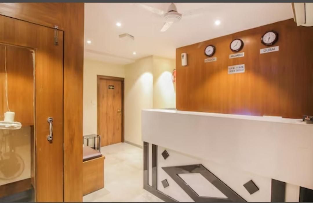 Hotel Deluxe Residency Nr- International Airport
