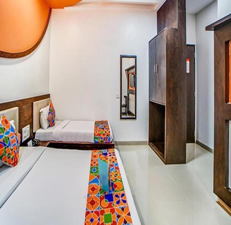 Hotel Via The Adore Palace
