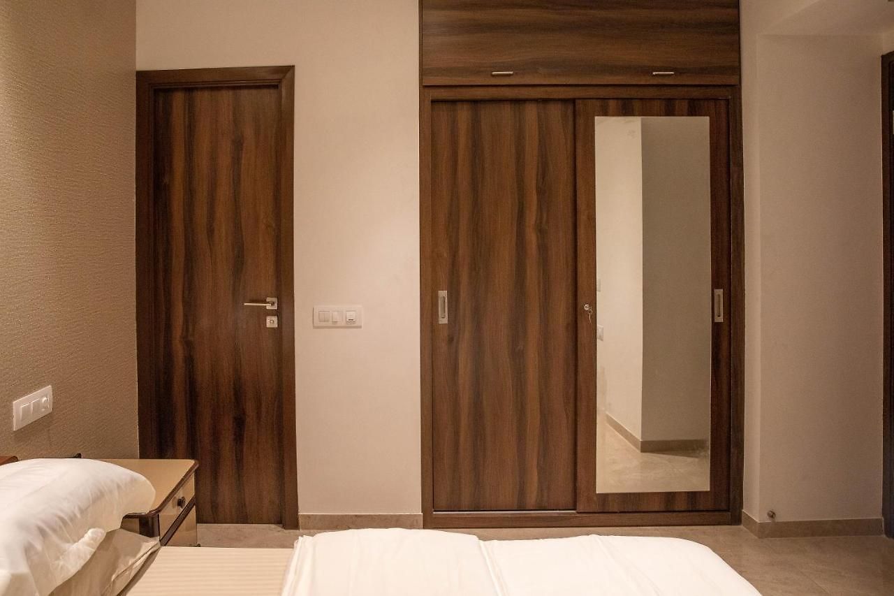 Aparthotel Zenia Luxury Suites And Serviced *