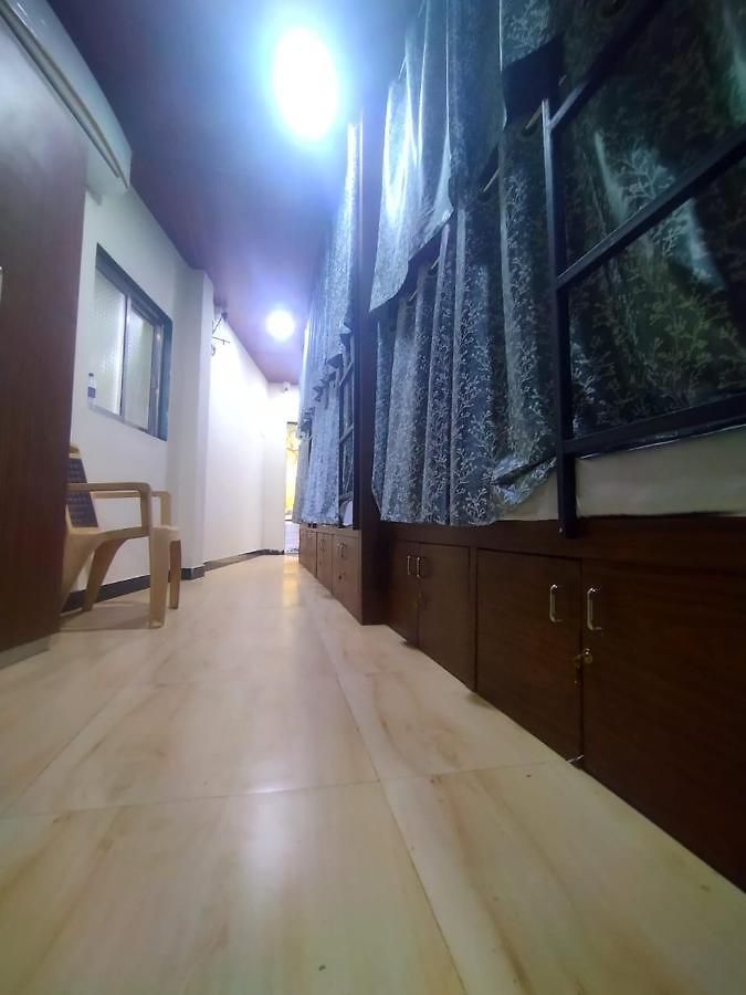 Hostel Dc Dormitory Asalpha Metro