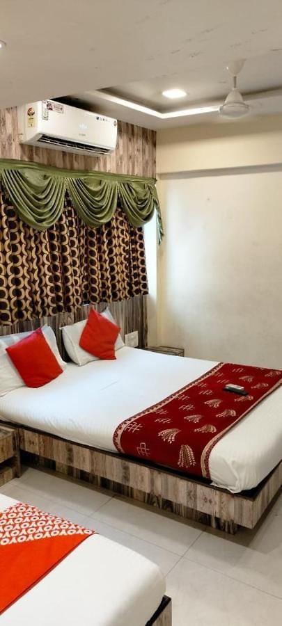 Hotel Golden Inn,