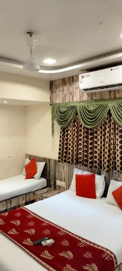 Golden Inn, Hotel