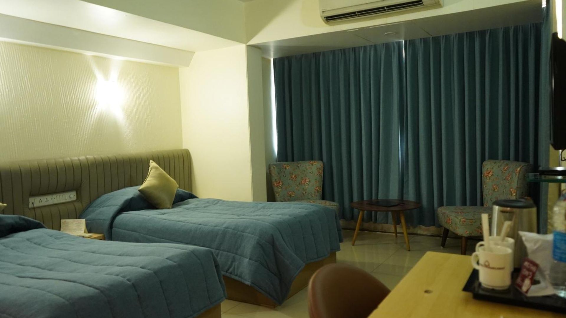 Hotel Diplomat, Colaba Mumbai