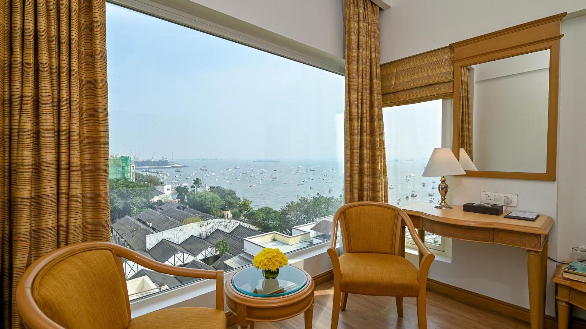 Fariyas , Colaba Hotel Mumbai