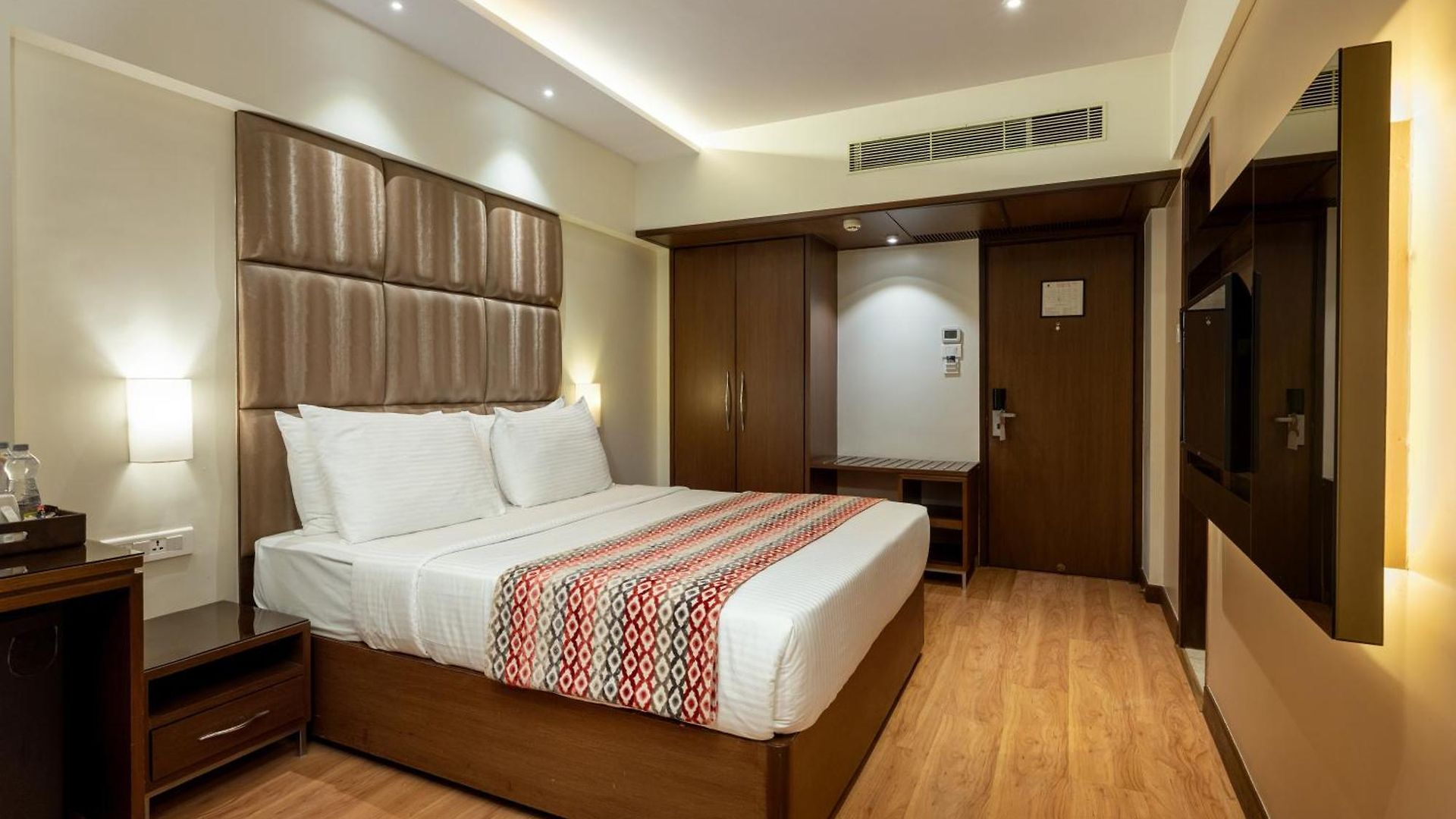 Hotel Fariyas , Colaba