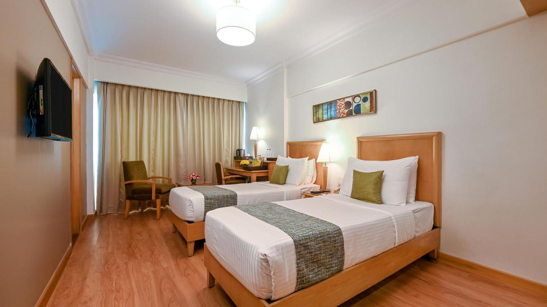 Fariyas , Colaba 4*