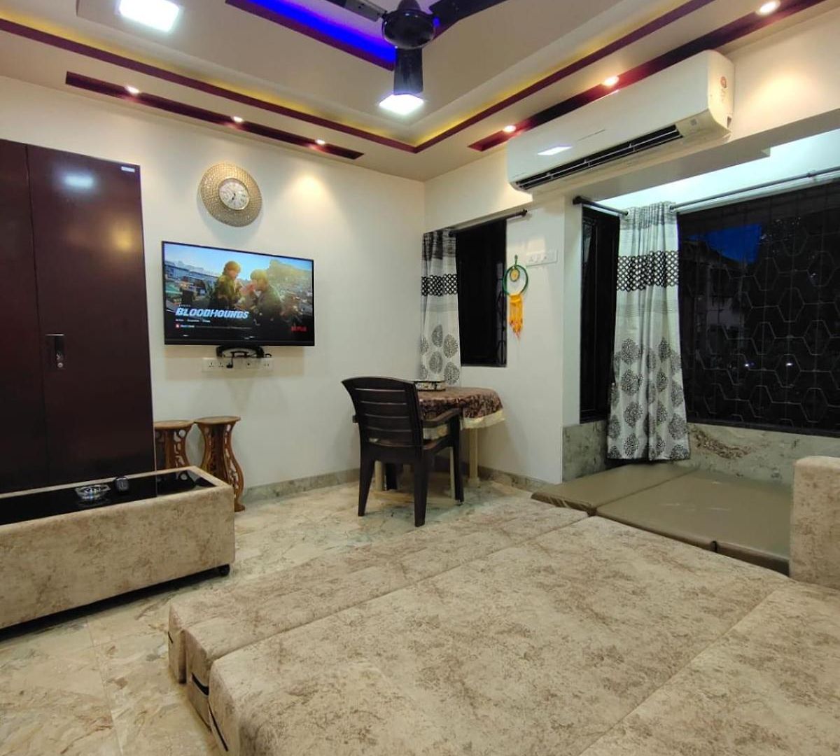 Cozy Furnished One Block From The Ocean * Mumbai
