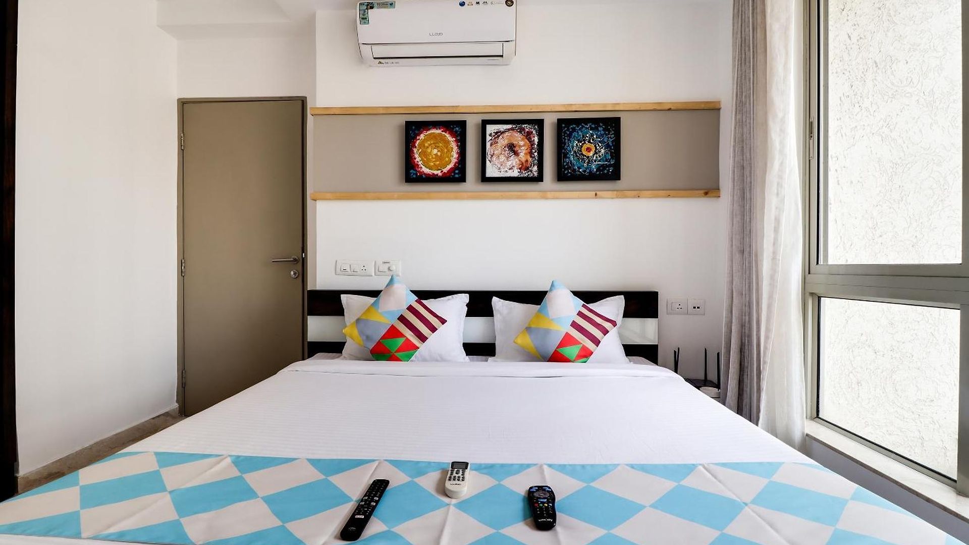 Guest house Oyo Elegant Hiranandani 3*