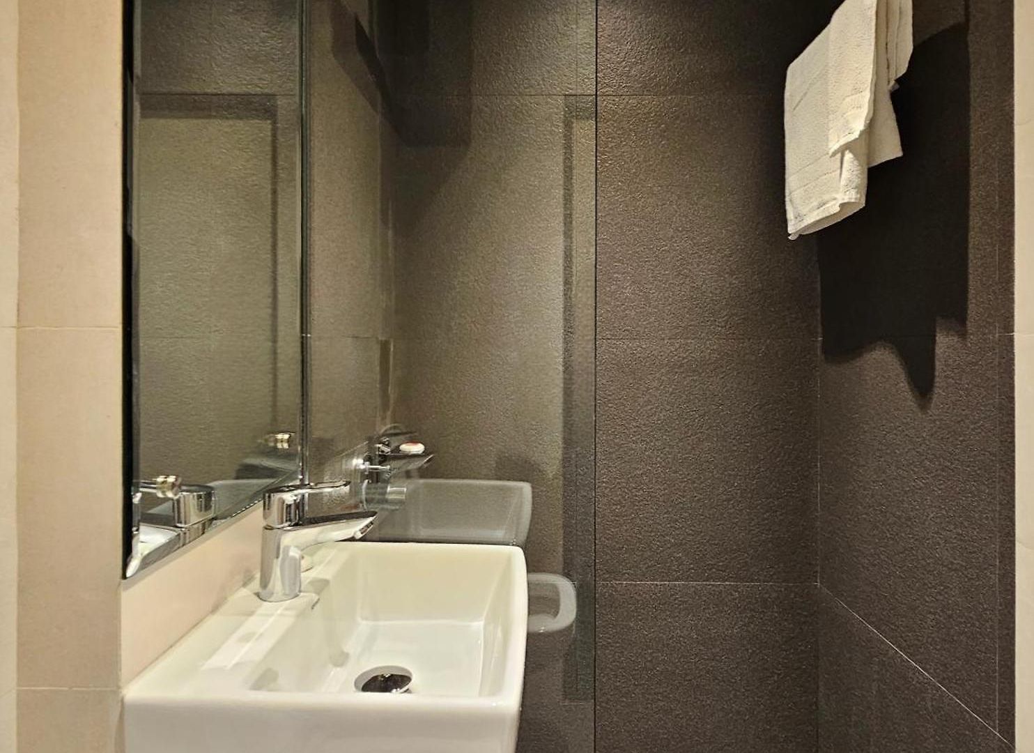 Kumkum Hotel 2*