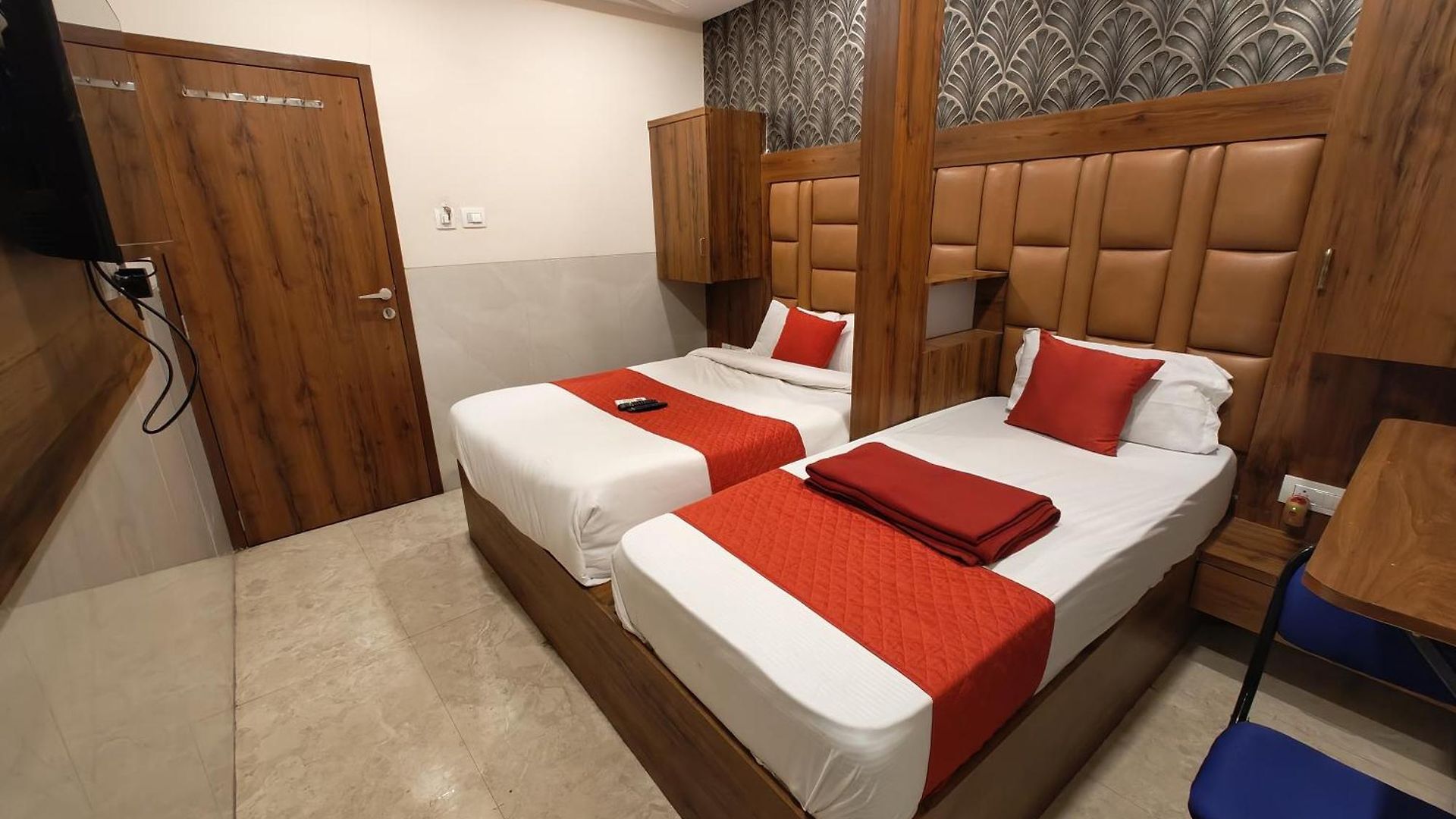 Dream Palace Residency - Near To Us Embassy Bkc Bed & Breakfast 2*