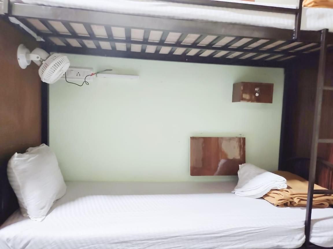Vakola Ac Beds
