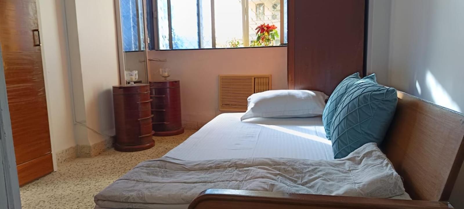 Seaview Bandra W Nr Taj Indian Women Only Mumbai