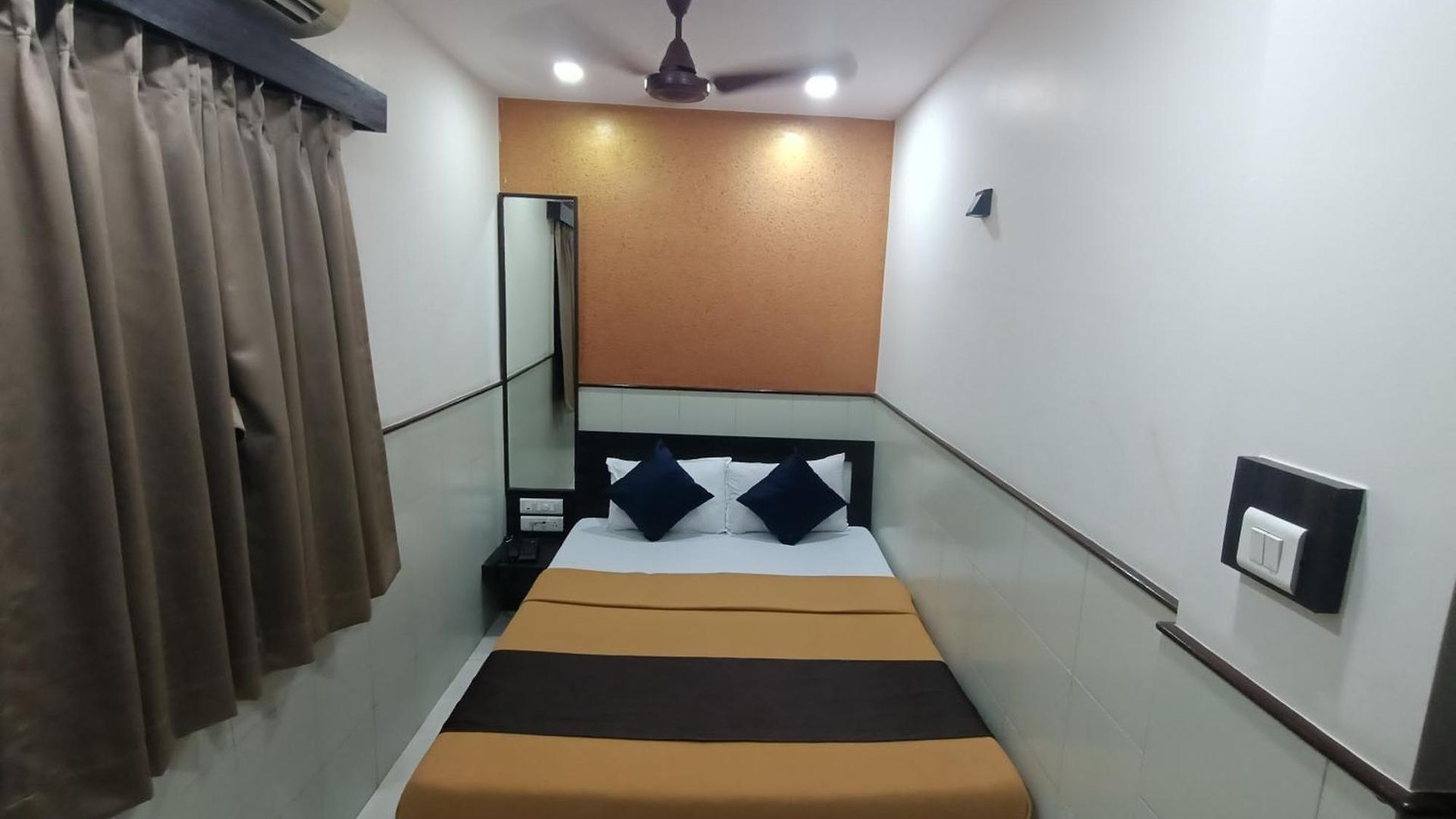 Hotel Triton Sion - Near Us Embassy - Near Bkc Mumbai
