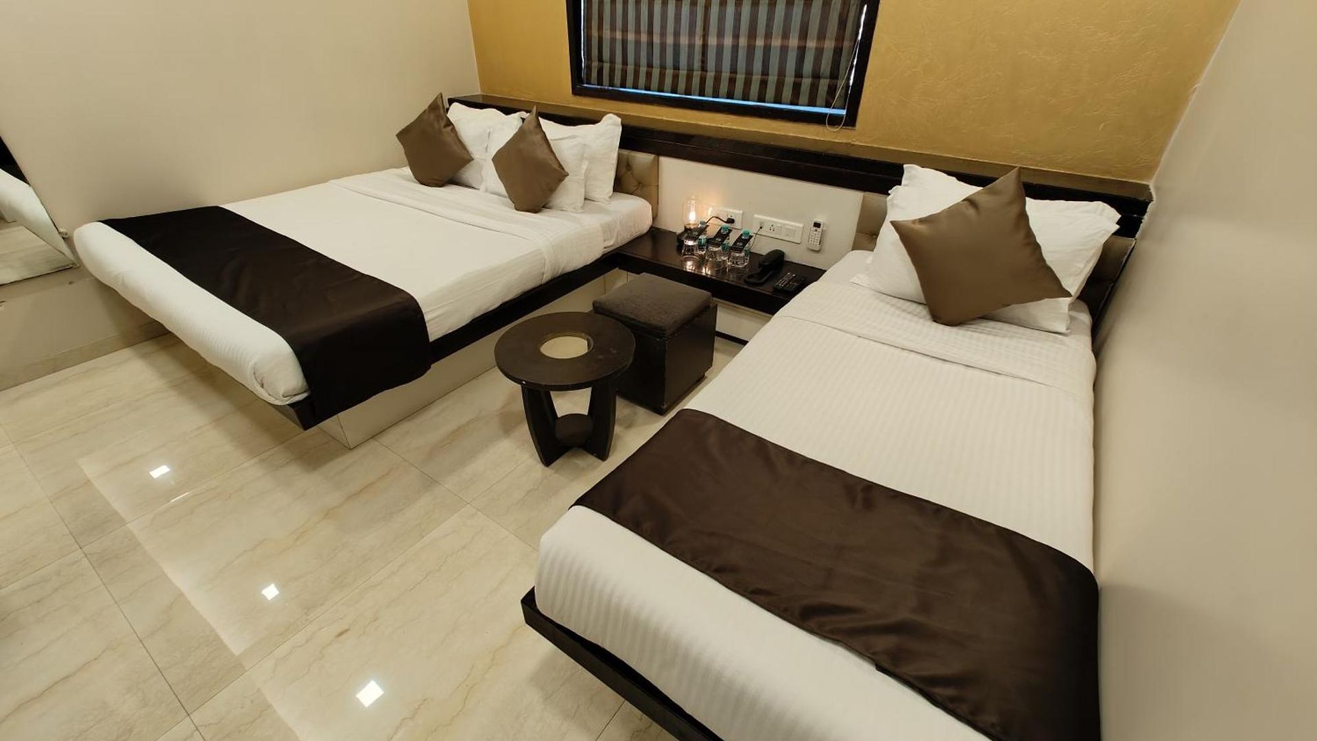 The Majlis - Colaba Hotel Mumbai